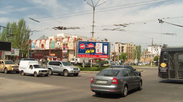 `Билборд №100823 в городе Николаев (Николаевская область), размещение наружной рекламы, IDMedia-аренда по самым низким ценам!`