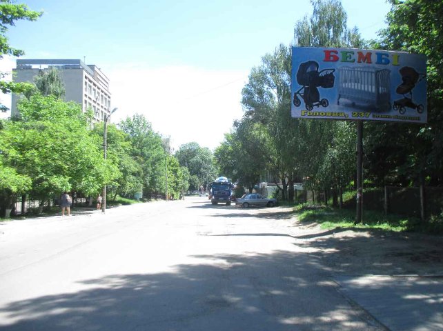 Билборд формат 3x6 №102254 в городе Черновцы (Черновицкая область) `Билборд №102254 в городе Черновцы (Черновицкая область), размещение наружной рекламы, IDMedia-аренда по самым низким ценам!`