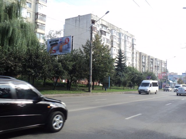 `Билборд №102328 в городе Черновцы (Черновицкая область), размещение наружной рекламы, IDMedia-аренда по самым низким ценам!`