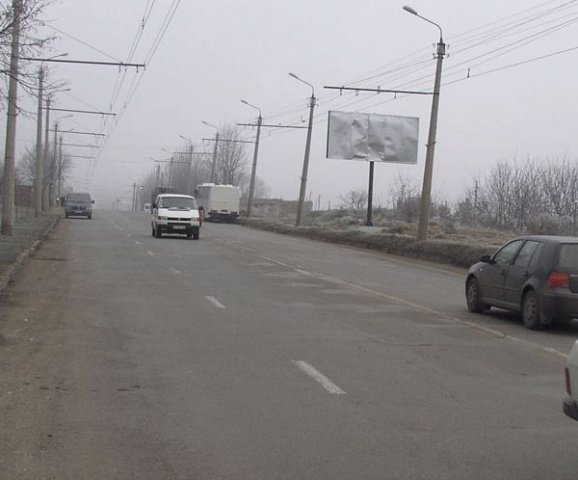 `Билборд №102346 в городе Черновцы (Черновицкая область), размещение наружной рекламы, IDMedia-аренда по самым низким ценам!`