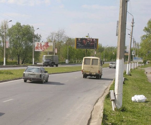 `Билборд №102351 в городе Черновцы (Черновицкая область), размещение наружной рекламы, IDMedia-аренда по самым низким ценам!`