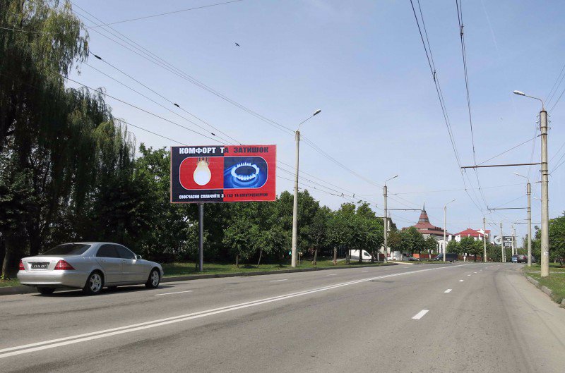Білборд №102466 в місті Чернівці (Чернівецька область), розміщення зовнішнішньої реклами, IDMedia-оренда найнижчі ціни!