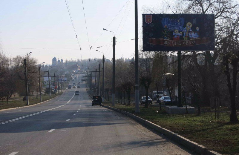 Білборд №102467 в місті Чернівці (Чернівецька область), розміщення зовнішнішньої реклами, IDMedia-оренда найнижчі ціни!