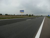 Білборд у місті Київська область траса #105042 за адресою Траса М-01 "Київ-Чернігів-Нові Яриловичі", км 32+700 право, об'їзд м. Бровари, за 650м до розв'язки з вул. Гоголівська та автошляхом Н-07 Білборд №105042 в місті Київська область траса (Київська область), розміщення зовнішнішньої реклами, IDMedia-оренда найнижчі ціни!