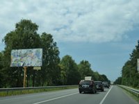 Білборд у місті Київська область траса #105120 за адресою смт. Ворзель, траса М-07 "Київ-Ковель", км 33+890 ліво, через 790м після повороту до ресторану "Шкіпер", за 490м до автобусної зупинки, за 560м до повороту на вул. Паркова Білборд №105120 в місті Київська область траса (Київська область), розміщення зовнішнішньої реклами, IDMedia-оренда найнижчі ціни!