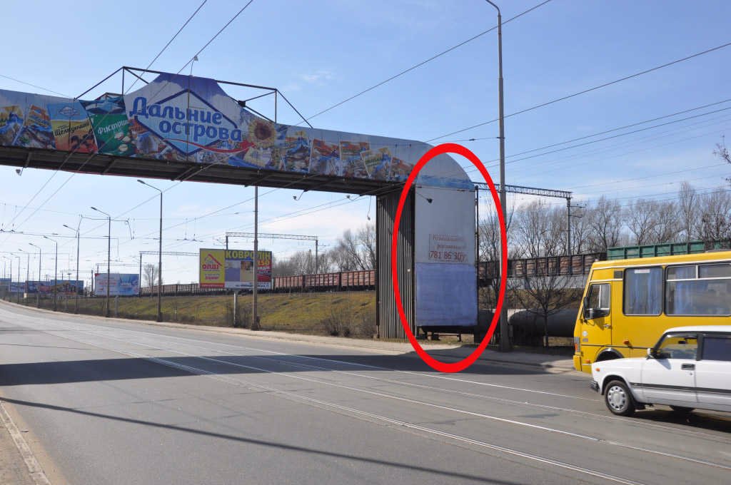 `Брандмауэр №105633 в городе Днепр (Днепропетровская область), размещение наружной рекламы, IDMedia-аренда по самым низким ценам!`
