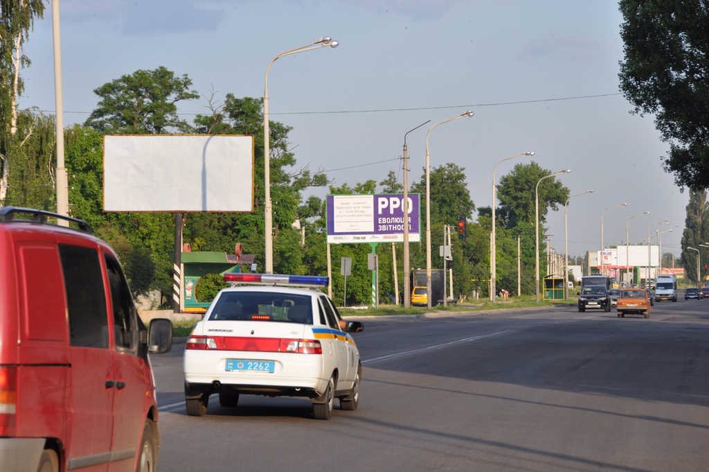 Билборд формат 3x6 №105811 в городе Павлоград (Днепропетровская область) `Билборд №105811 в городе Павлоград (Днепропетровская область), размещение наружной рекламы, IDMedia-аренда по самым низким ценам!`