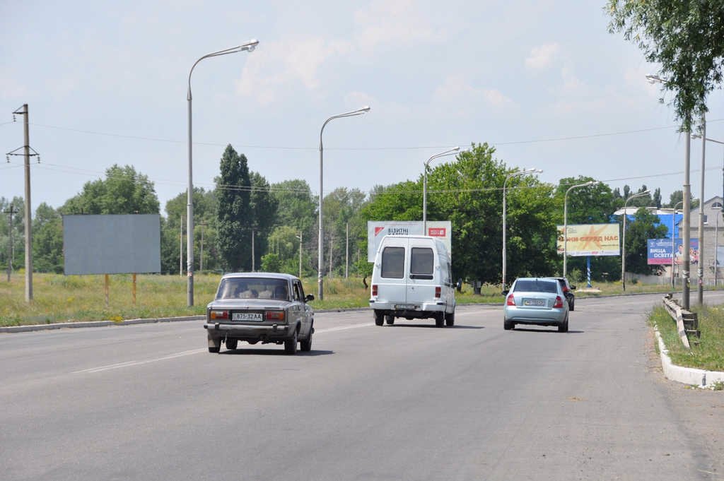 Билборд формат 3x6 №105817 в городе Павлоград (Днепропетровская область) `Билборд №105817 в городе Павлоград (Днепропетровская область), размещение наружной рекламы, IDMedia-аренда по самым низким ценам!`