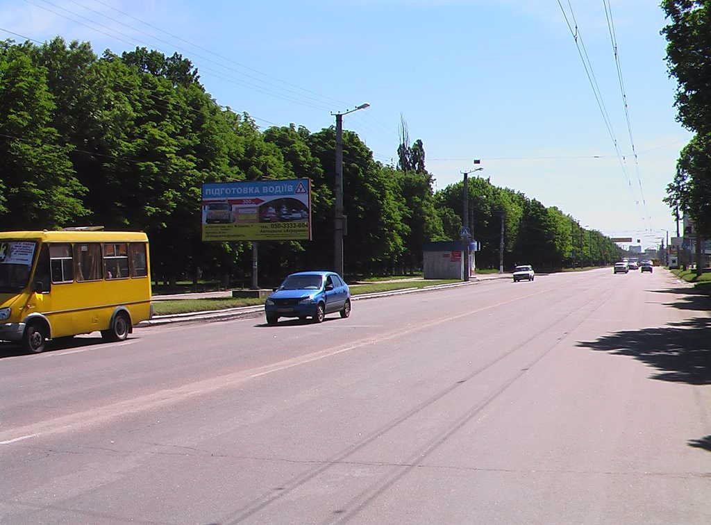 `Билборд №106630 в городе Кропивницкий (Кировоградская область), размещение наружной рекламы, IDMedia-аренда по самым низким ценам!`