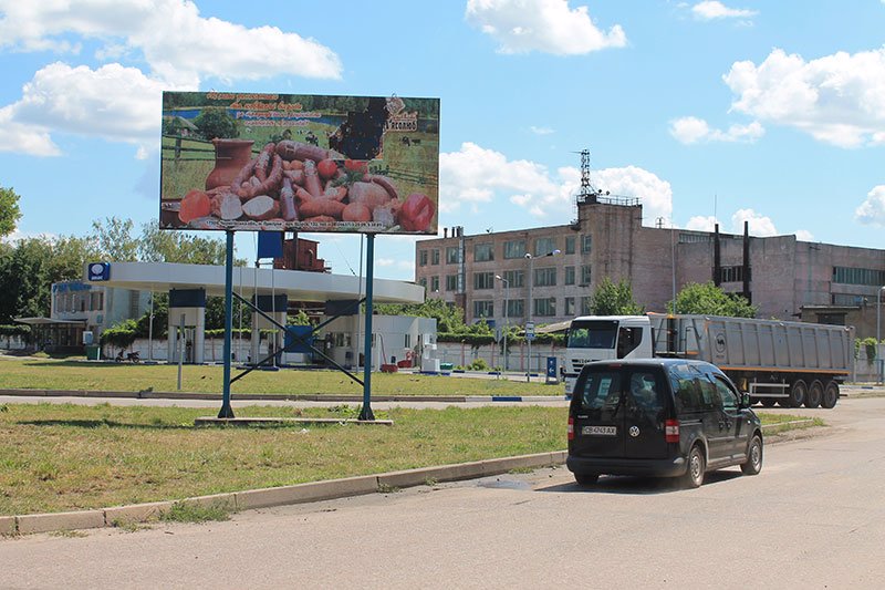 Білборд №107551 в місті Прилуки (Чернігівська область), розміщення зовнішнішньої реклами, IDMedia-оренда найнижчі ціни!