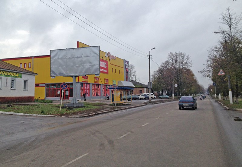 Білборд №107560 в місті Прилуки (Чернігівська область), розміщення зовнішнішньої реклами, IDMedia-оренда найнижчі ціни!