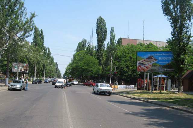 `Билборд №121177 в городе Одесса (Одесская область), размещение наружной рекламы, IDMedia-аренда по самым низким ценам!`
