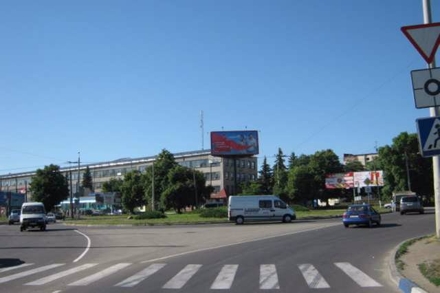 Білборд №121445 в місті Хмельницький (Хмельницька область), розміщення зовнішнішньої реклами, IDMedia-оренда найнижчі ціни!