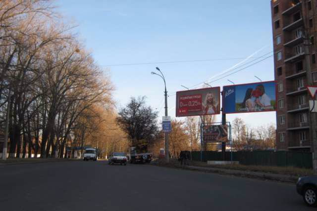 Білборд №121467 в місті Хмельницький (Хмельницька область), розміщення зовнішнішньої реклами, IDMedia-оренда найнижчі ціни!