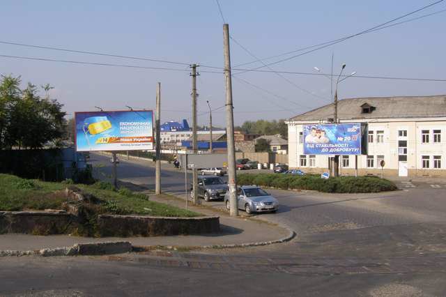 Білборд №121552 в місті Чернівці (Чернівецька область), розміщення зовнішнішньої реклами, IDMedia-оренда найнижчі ціни!