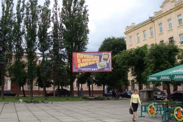 Билборд формат Призма 3х6 №121562 в городе Черновцы (Черновицкая область) `Билборд №121562 в городе Черновцы (Черновицкая область), размещение наружной рекламы, IDMedia-аренда по самым низким ценам!`