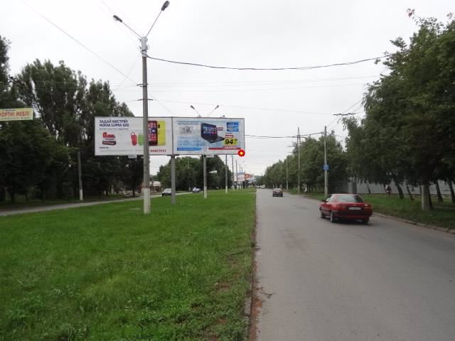 Билборд формат Щит 3x6 №129061 в городе Черновцы (Черновицкая область) `Билборд №129061 в городе Черновцы (Черновицкая область), размещение наружной рекламы, IDMedia-аренда по самым низким ценам!`