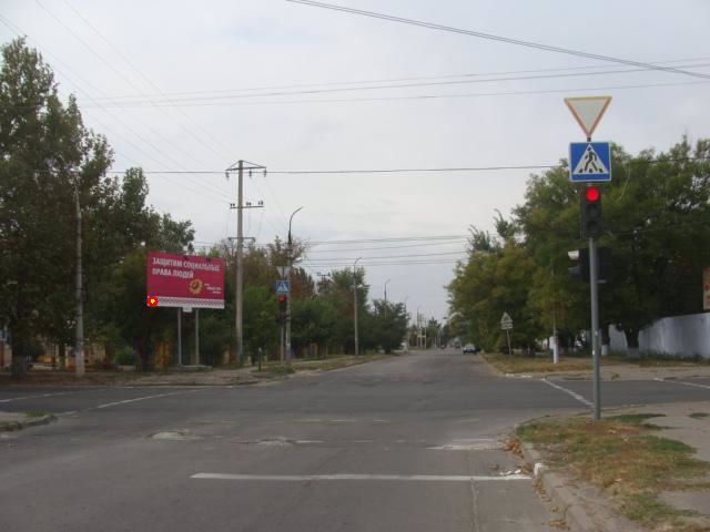 Білборд №129676 в місті Херсон (Херсонська область), розміщення зовнішнішньої реклами, IDMedia-оренда найнижчі ціни!