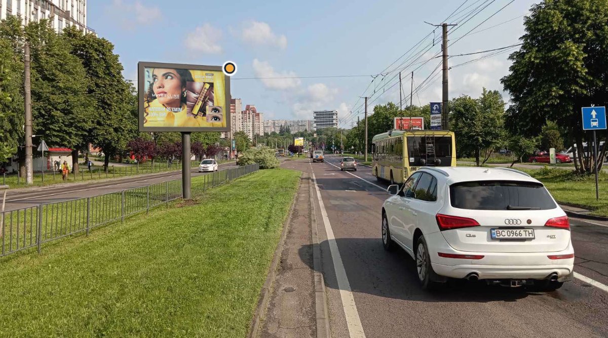 `Скролл №131471 в городе Львов (Львовская область), размещение наружной рекламы, IDMedia-аренда по самым низким ценам!`