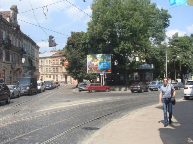 `Бэклайт №131892 в городе Львов (Львовская область), размещение наружной рекламы, IDMedia-аренда по самым низким ценам!`