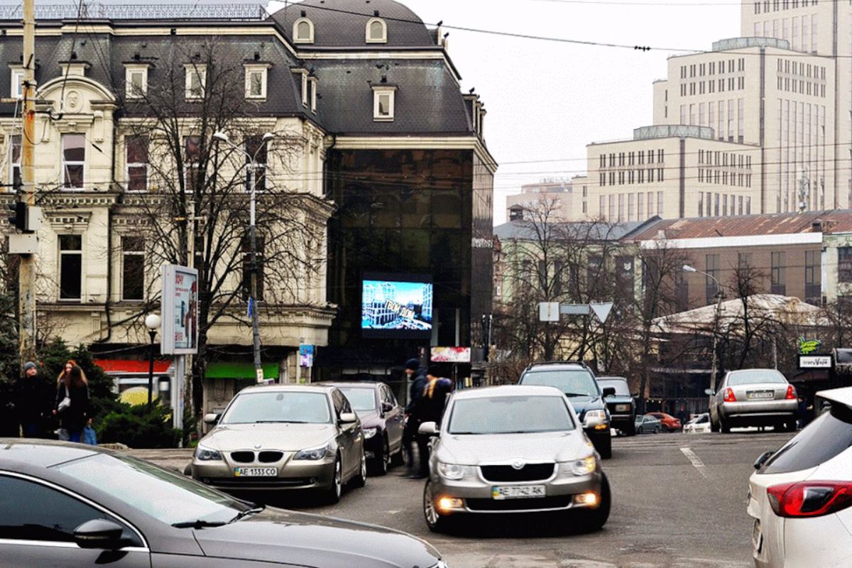 `Экран №133596 в городе Днепр (Днепропетровская область), размещение наружной рекламы, IDMedia-аренда по самым низким ценам!`