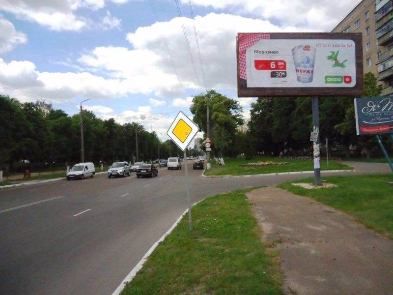 Білборд №135113 в місті Бровари (Київська область), розміщення зовнішнішньої реклами, IDMedia-оренда найнижчі ціни!