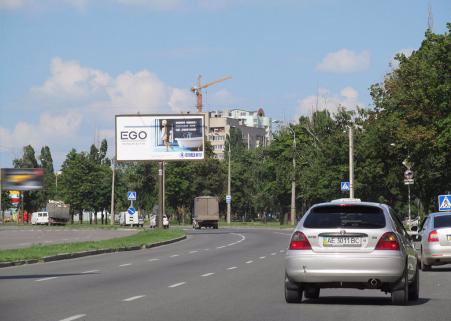 `Билборд №136794 в городе Харьков (Харьковская область), размещение наружной рекламы, IDMedia-аренда по самым низким ценам!`
