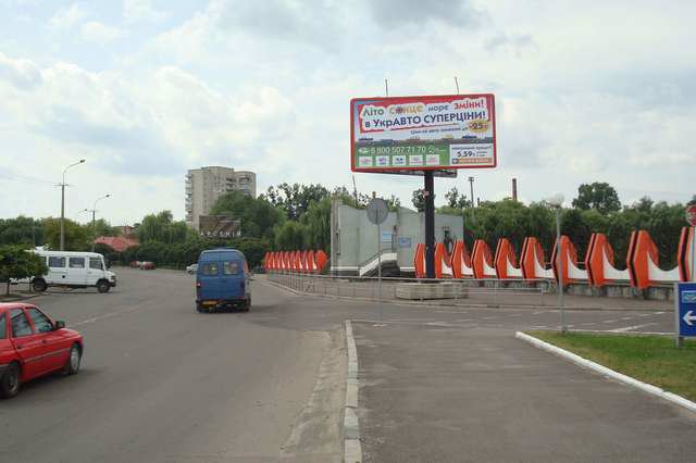 `Билборд №139470 в городе Ровно (Ровенская область), размещение наружной рекламы, IDMedia-аренда по самым низким ценам!`