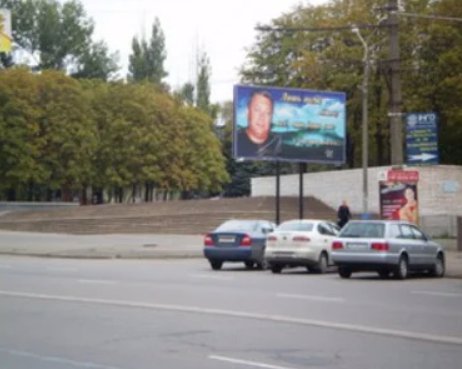 `Билборд №139843 в городе Кривой Рог (Днепропетровская область), размещение наружной рекламы, IDMedia-аренда по самым низким ценам!`