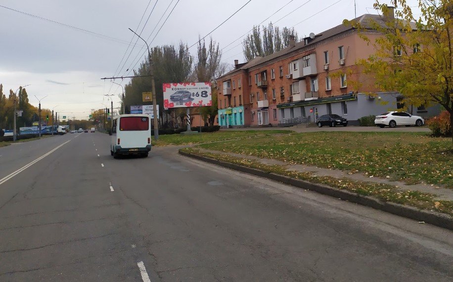 `Билборд №140246 в городе Кривой Рог (Днепропетровская область), размещение наружной рекламы, IDMedia-аренда по самым низким ценам!`