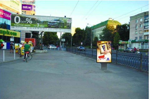 Ситилайт формат 1,2х1,8 №140922 в городе Ровно (Ровенская область) `Ситилайт №140922 в городе Ровно (Ровенская область), размещение наружной рекламы, IDMedia-аренда по самым низким ценам!`