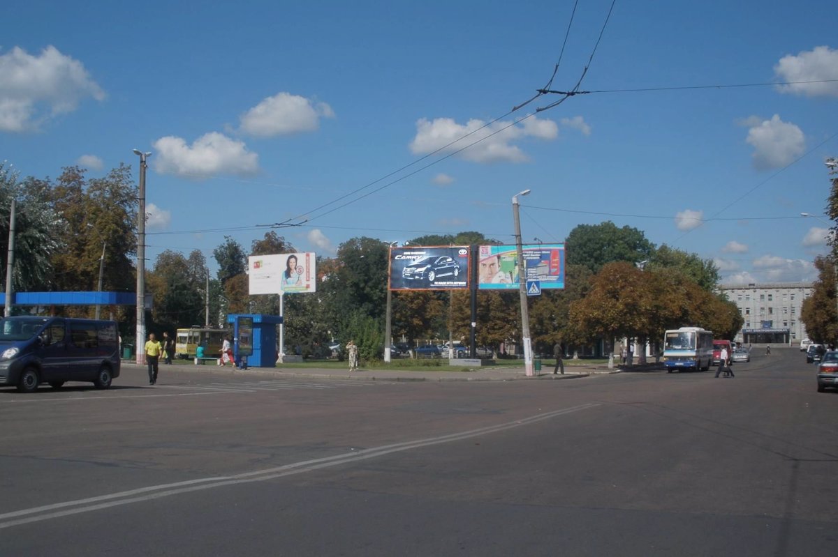 `Билборд №141358 в городе Житомир (Житомирская область), размещение наружной рекламы, IDMedia-аренда по самым низким ценам!`