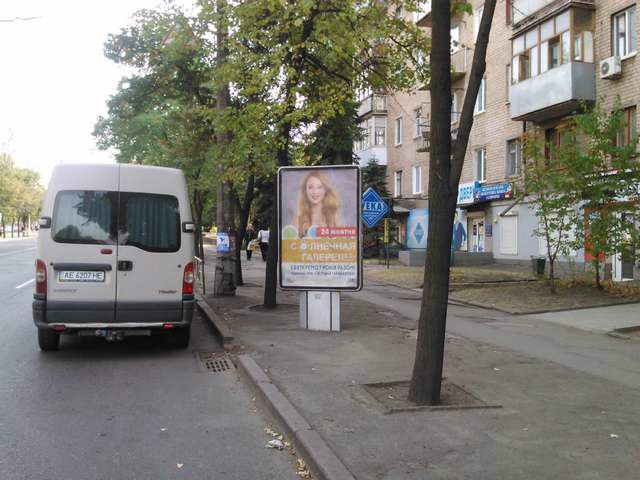 Сітілайт №141724 в місті Кривий Ріг (Дніпропетровська область), розміщення зовнішнішньої реклами, IDMedia-оренда найнижчі ціни!