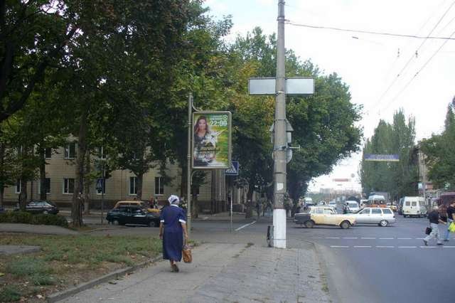 `Ситилайт №145017 в городе Николаев (Николаевская область), размещение наружной рекламы, IDMedia-аренда по самым низким ценам!`