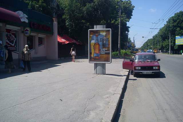 `Ситилайт №145930 в городе Полтава (Полтавская область), размещение наружной рекламы, IDMedia-аренда по самым низким ценам!`