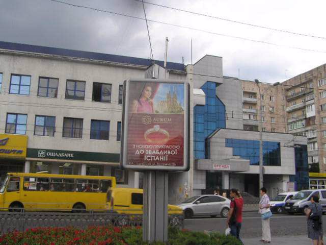 `Ситилайт №146024 в городе Ровно (Ровенская область), размещение наружной рекламы, IDMedia-аренда по самым низким ценам!`