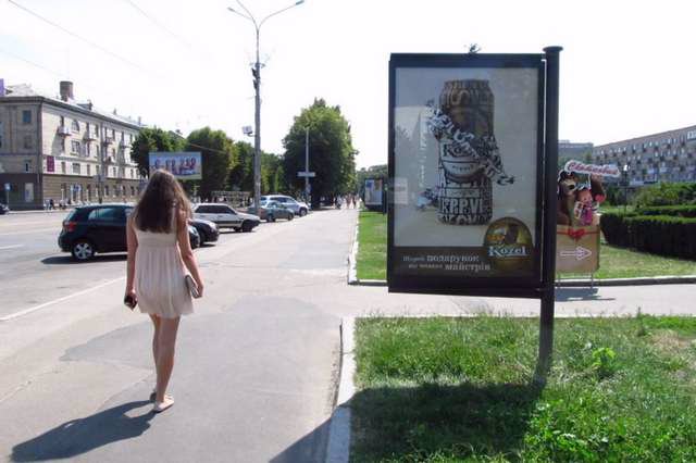 `Ситилайт №147234 в городе Черкассы (Черкасская область), размещение наружной рекламы, IDMedia-аренда по самым низким ценам!`