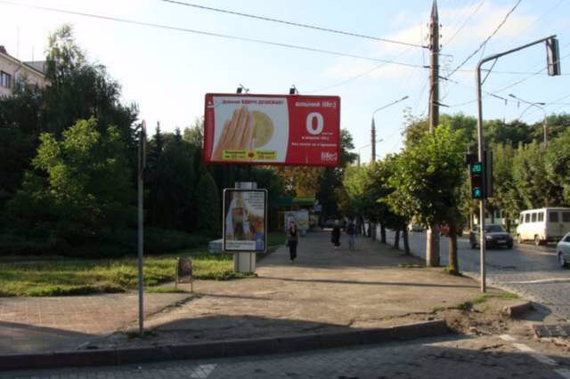Білборд №147294 в місті Чернівці (Чернівецька область), розміщення зовнішнішньої реклами, IDMedia-оренда найнижчі ціни!