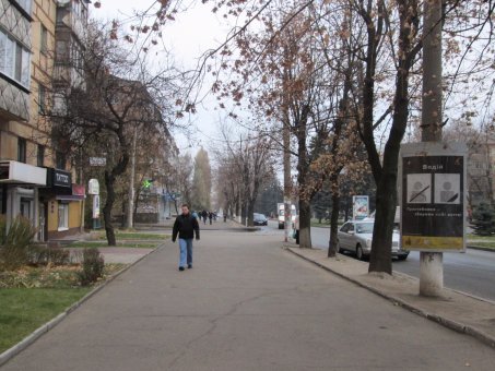 Тумба формат 1,2х0,9 №148969 в городе Днепр (Днепропетровская область) Тумба №148969 в городе Днепр (Днепропетровская область), размещение наружной рекламы, IDMedia-аренда по самым низким ценам!