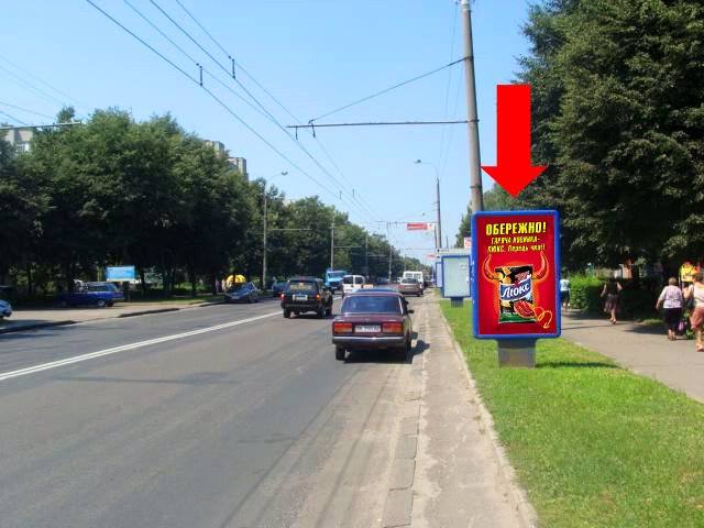 `Ситилайт №153910 в городе Ровно (Ровенская область), размещение наружной рекламы, IDMedia-аренда по самым низким ценам!`