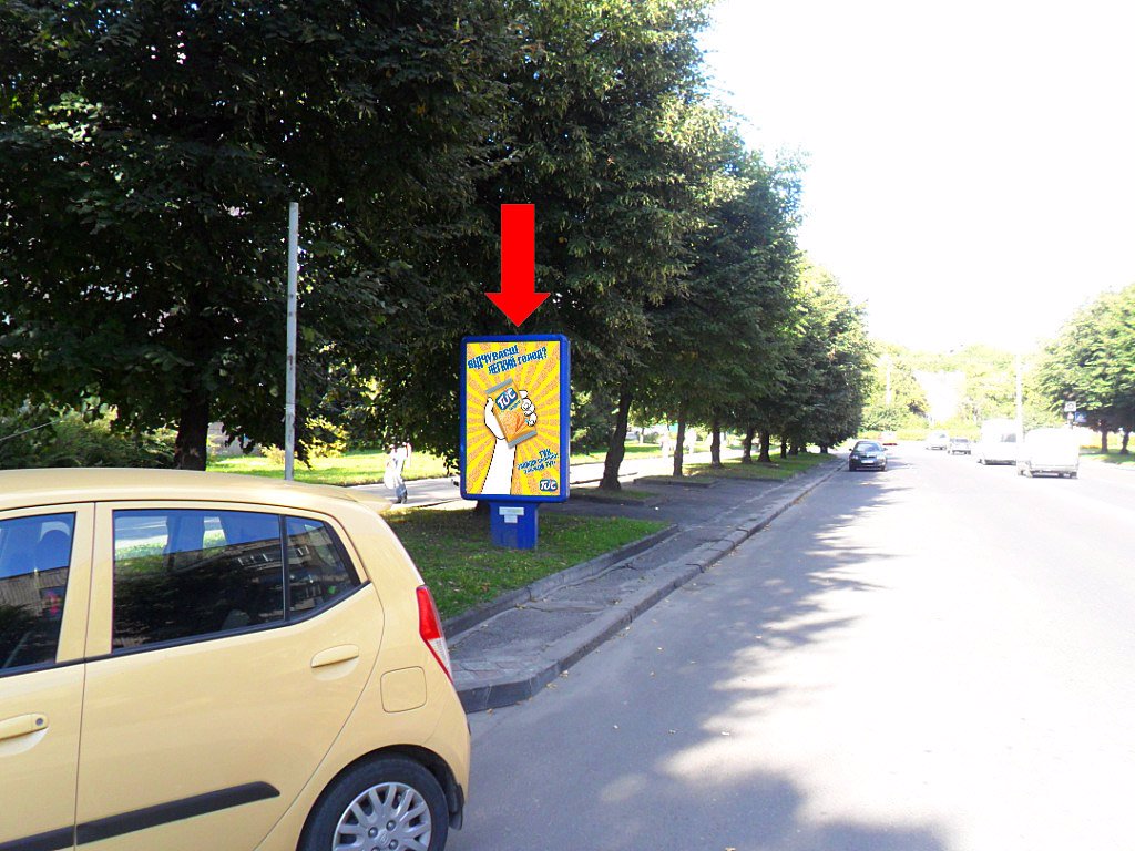 `Ситилайт №153921 в городе Ровно (Ровенская область), размещение наружной рекламы, IDMedia-аренда по самым низким ценам!`