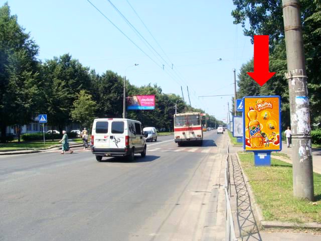 `Ситилайт №153926 в городе Ровно (Ровенская область), размещение наружной рекламы, IDMedia-аренда по самым низким ценам!`