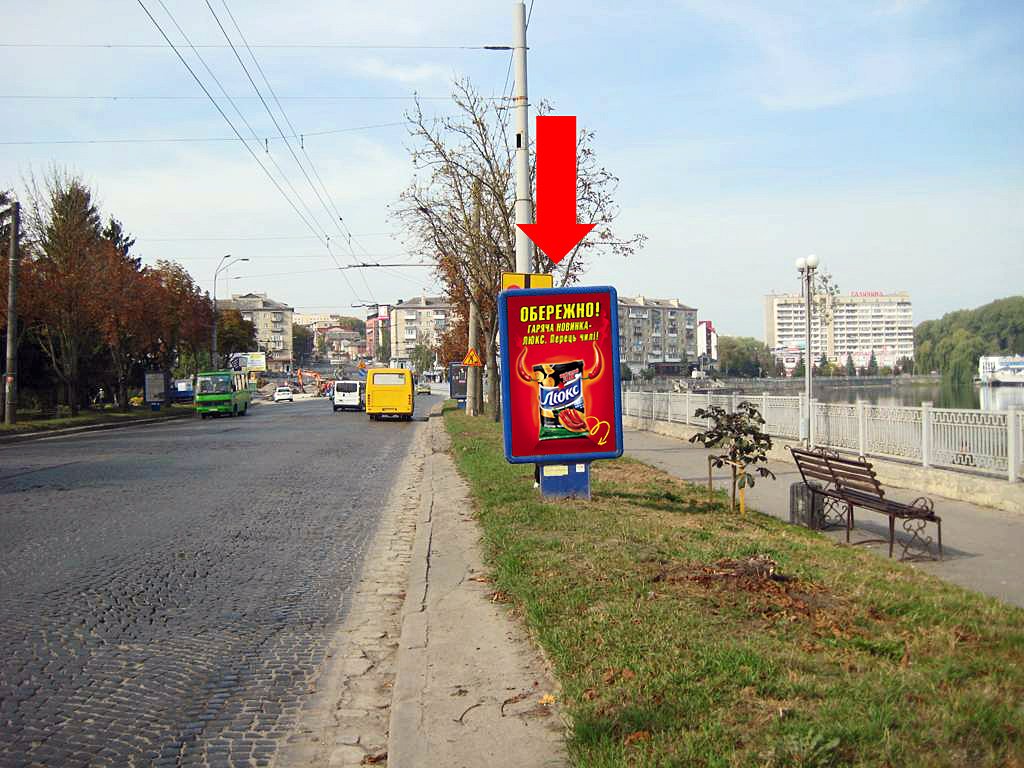Сітілайт №154482 в місті Тернопіль (Тернопільська область), розміщення зовнішнішньої реклами, IDMedia-оренда найнижчі ціни!