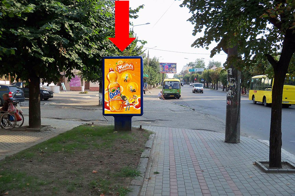 Сітілайт №160242 в місті Чернівці (Чернівецька область), розміщення зовнішнішньої реклами, IDMedia-оренда найнижчі ціни!