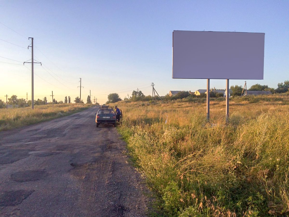 `Билборд №186111 в городе Марковка (Луганская область), размещение наружной рекламы, IDMedia-аренда по самым низким ценам!`