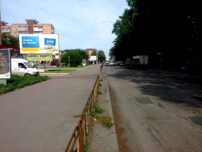 `Билборд №191247 в городе Умань (Черкасская область), размещение наружной рекламы, IDMedia-аренда по самым низким ценам!`