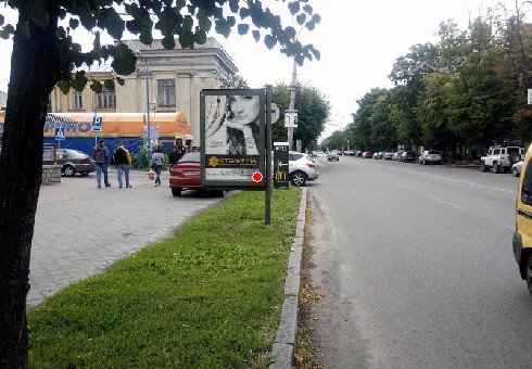 Сітілайт №202688 в місті Черкаси (Черкаська область), розміщення зовнішнішньої реклами, IDMedia-оренда найнижчі ціни!