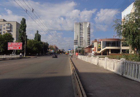 `Билборд №202713 в городе Чернигов (Черниговская область), размещение наружной рекламы, IDMedia-аренда по самым низким ценам!`