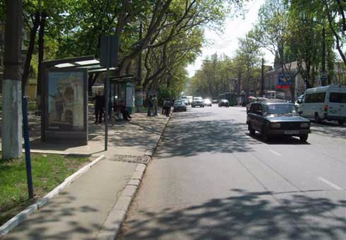 Зупинка №203001 в місті Одеса (Одеська область), розміщення зовнішнішньої реклами, IDMedia-оренда найнижчі ціни!