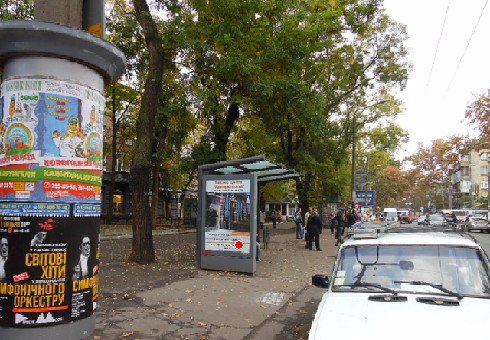 Зупинка №203003 в місті Одеса (Одеська область), розміщення зовнішнішньої реклами, IDMedia-оренда найнижчі ціни!
